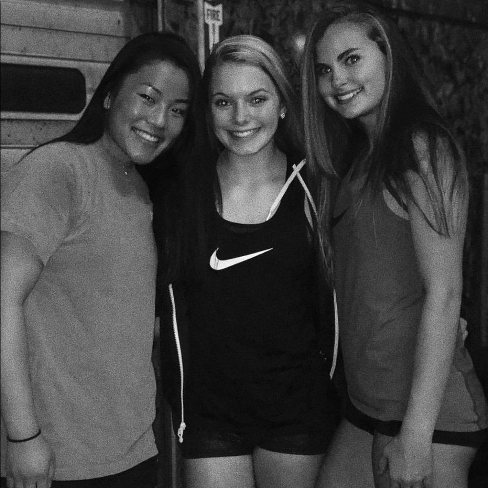 Meet your Posher, Lina